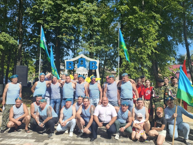 Слава ВДВ! Никто, кроме нас!
